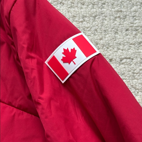 Lululemon Women’s Red Team Canada Down Puffer Jacket Size 8 - Picture 5 of 16